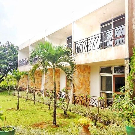 Le Villa Bougenville Bogor Bagian luar foto