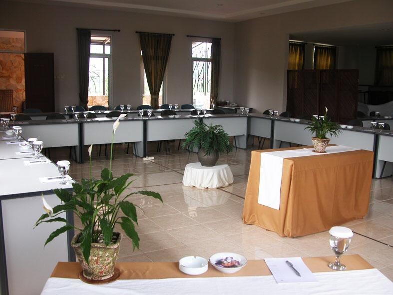 Le Villa Bougenville Bogor Bagian luar foto